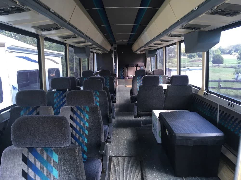 1989 MCI 102-C3 - Thumbnail 8 1989 MCI 102-C3 - Thumbnail 8