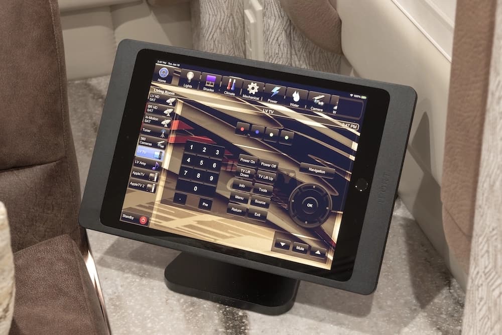 2023 Prevost Liberty Elegant Lady H3-45 Motorhome - Thumbnail 14 2023 Prevost Liberty Elegant Lady H3-45 Motorhome - Thumbnail 14