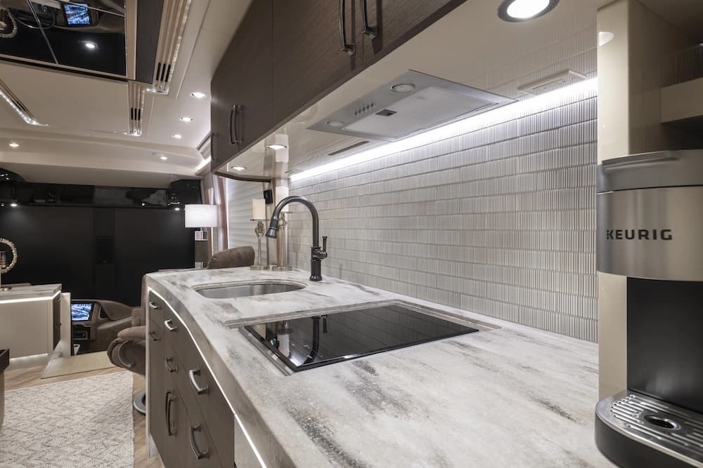 2023 Prevost Liberty Elegant Lady H3-45 Motorhome - Thumbnail 16 2023 Prevost Liberty Elegant Lady H3-45 Motorhome - Thumbnail 16