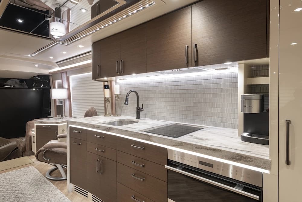 2023 Prevost Liberty Elegant Lady H3-45 Motorhome - Thumbnail 17 2023 Prevost Liberty Elegant Lady H3-45 Motorhome - Thumbnail 17