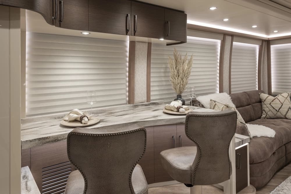 2023 Prevost Liberty Elegant Lady H3-45 Motorhome - Thumbnail 24 2023 Prevost Liberty Elegant Lady H3-45 Motorhome - Thumbnail 24