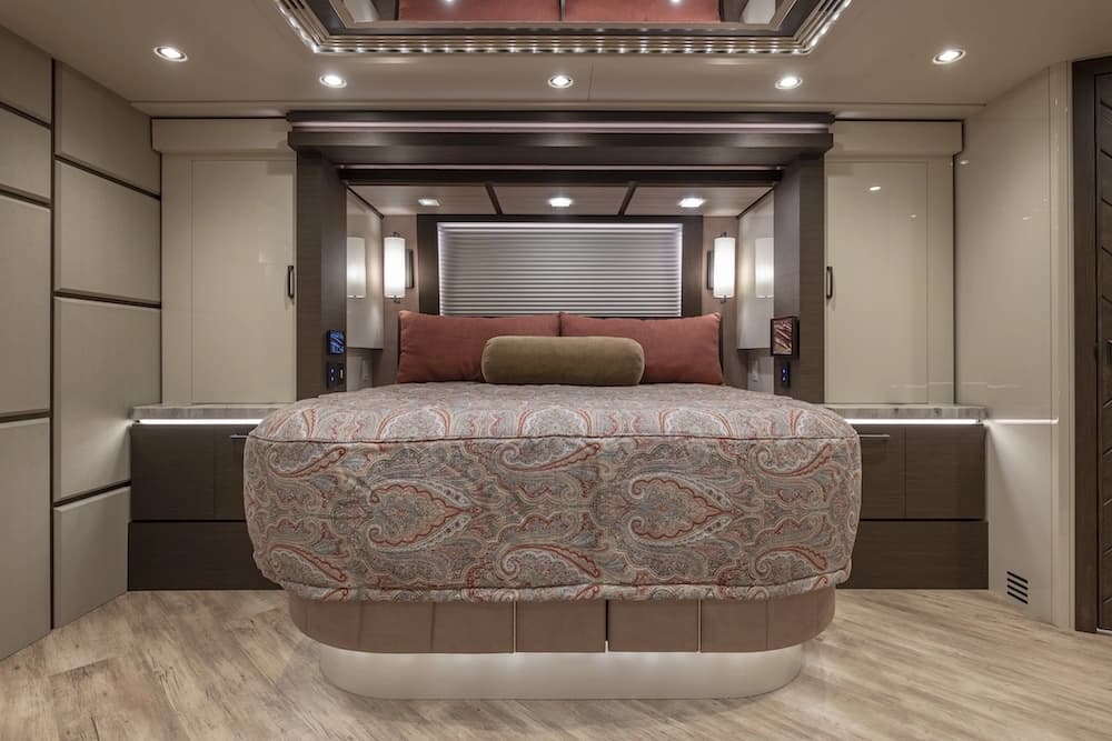 2023 Prevost Liberty Elegant Lady H3-45 Motorhome - Thumbnail 28 2023 Prevost Liberty Elegant Lady H3-45 Motorhome - Thumbnail 28