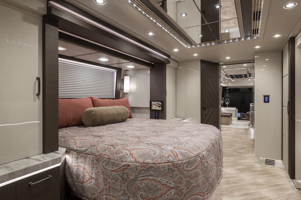 2023 Prevost Liberty Elegant Lady H3-45 Motorhome - Thumbnail 30 2023 Prevost Liberty Elegant Lady H3-45 Motorhome - Thumbnail 30