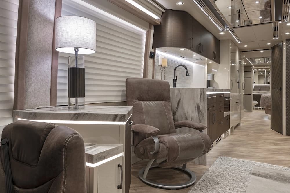 2023 Prevost Liberty Elegant Lady H3-45 Motorhome - Thumbnail 10 2023 Prevost Liberty Elegant Lady H3-45 Motorhome - Thumbnail 10