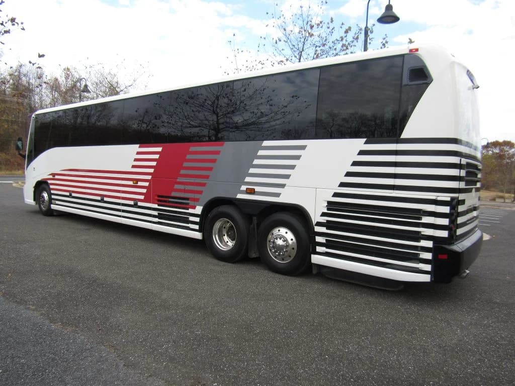 2005 MCI J4500 ADA - Thumbnail 14 2005 MCI J4500 ADA - Thumbnail 14