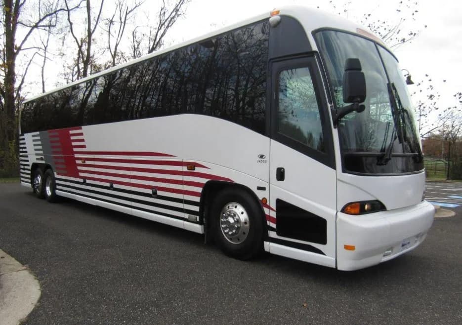 2005 MCI J4500 ADA - Thumbnail 10 2005 MCI J4500 ADA - Thumbnail 10
