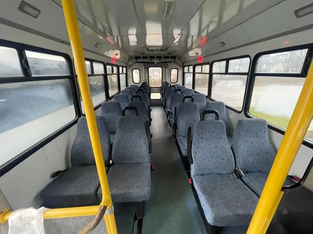 2013 Ford E450 - Thumbnail 6 2013 Ford E450 - Thumbnail 6