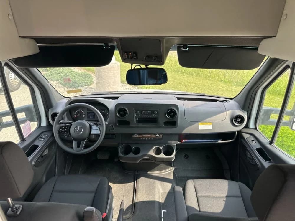 2022 Mercedes Sprinter 3500 - Thumbnail 14 2022 Mercedes Sprinter 3500 - Thumbnail 14