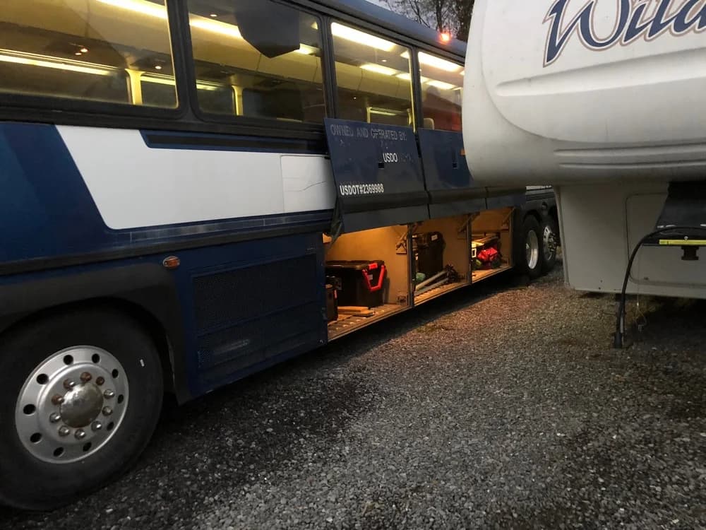 1989 MCI 102-C3 - Thumbnail 2 1989 MCI 102-C3 - Thumbnail 2