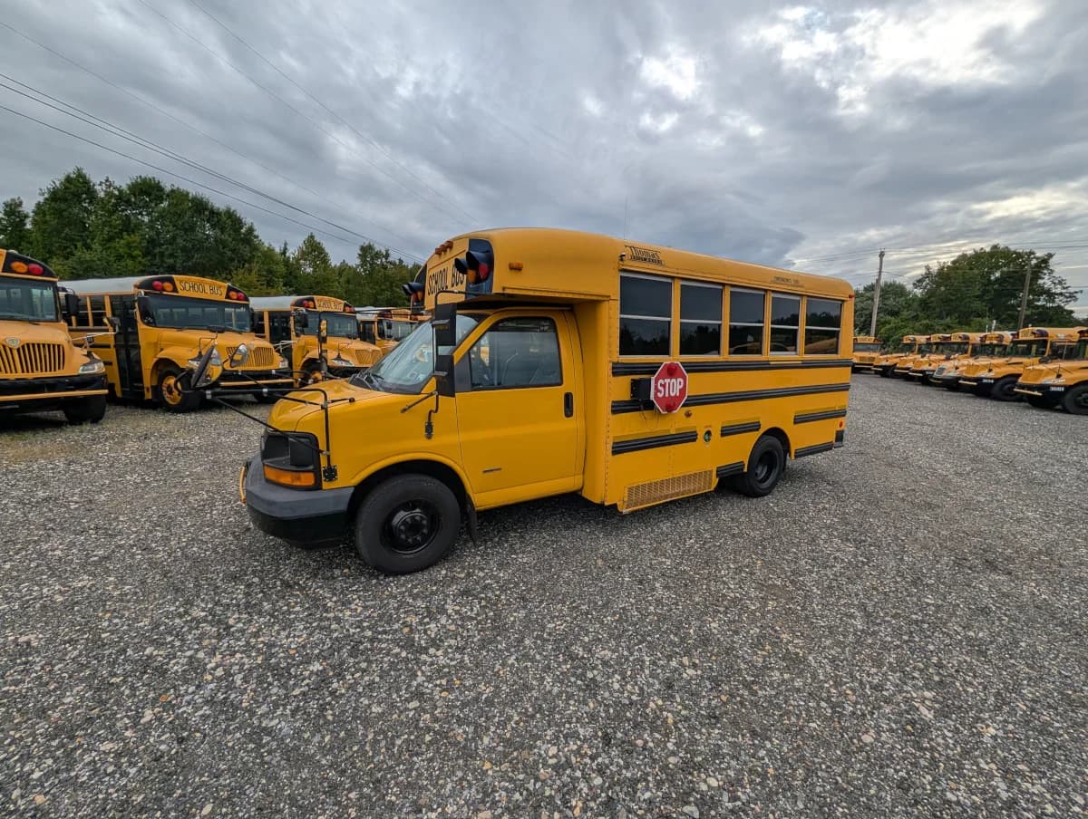 2009 Chevrolet 3500 bus 2009 Chevrolet 3500 bus