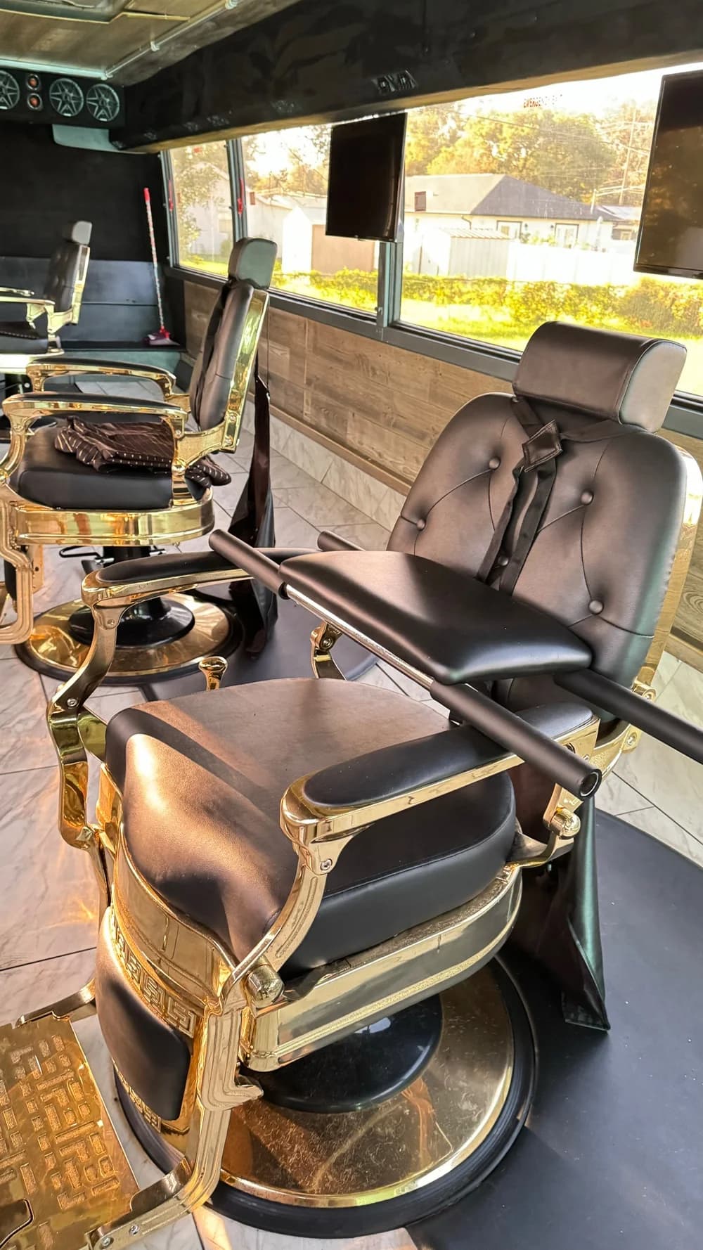 2001 VanHool Unsure - Thumbnail 8 2001 VanHool Unsure - Thumbnail 8