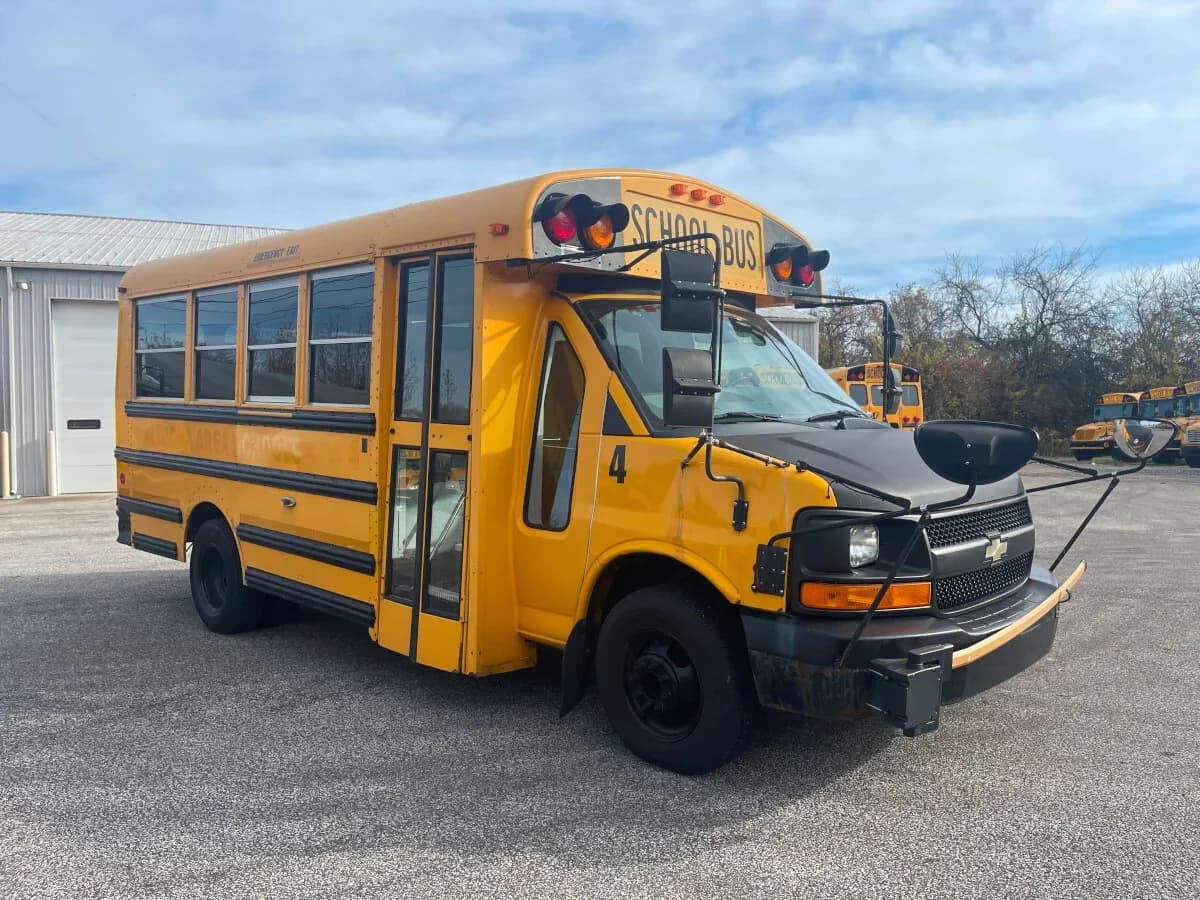2010 Chevrolet 3500 Mini School Bus - Thumbnail 2 2010 Chevrolet 3500 Mini School Bus - Thumbnail 2