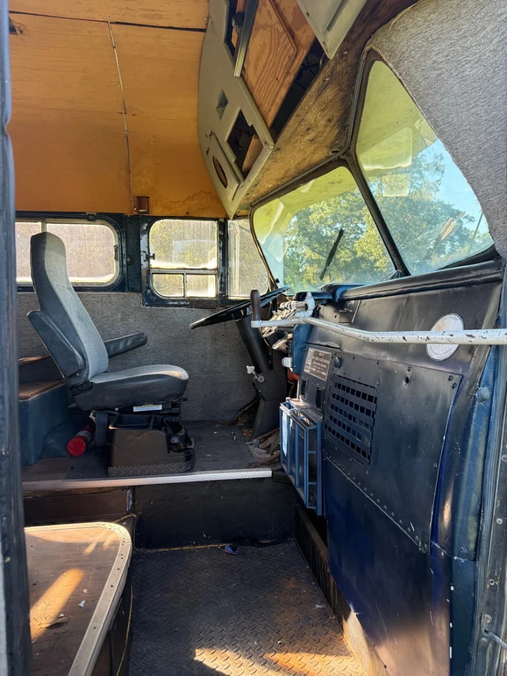 1945 GMC Coach - Thumbnail 4 1945 GMC Coach - Thumbnail 4