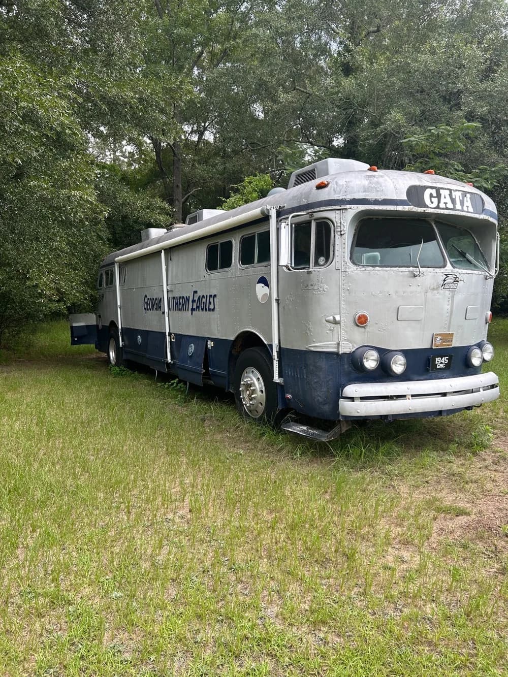 1945 GMC Coach - Thumbnail 6 1945 GMC Coach - Thumbnail 6