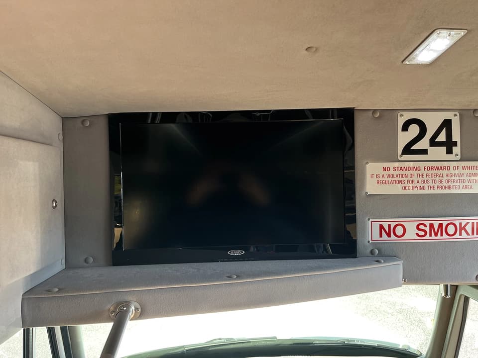 2014 International Turtle Top Shuttle Bus - Thumbnail 12 2014 International Turtle Top Shuttle Bus - Thumbnail 12