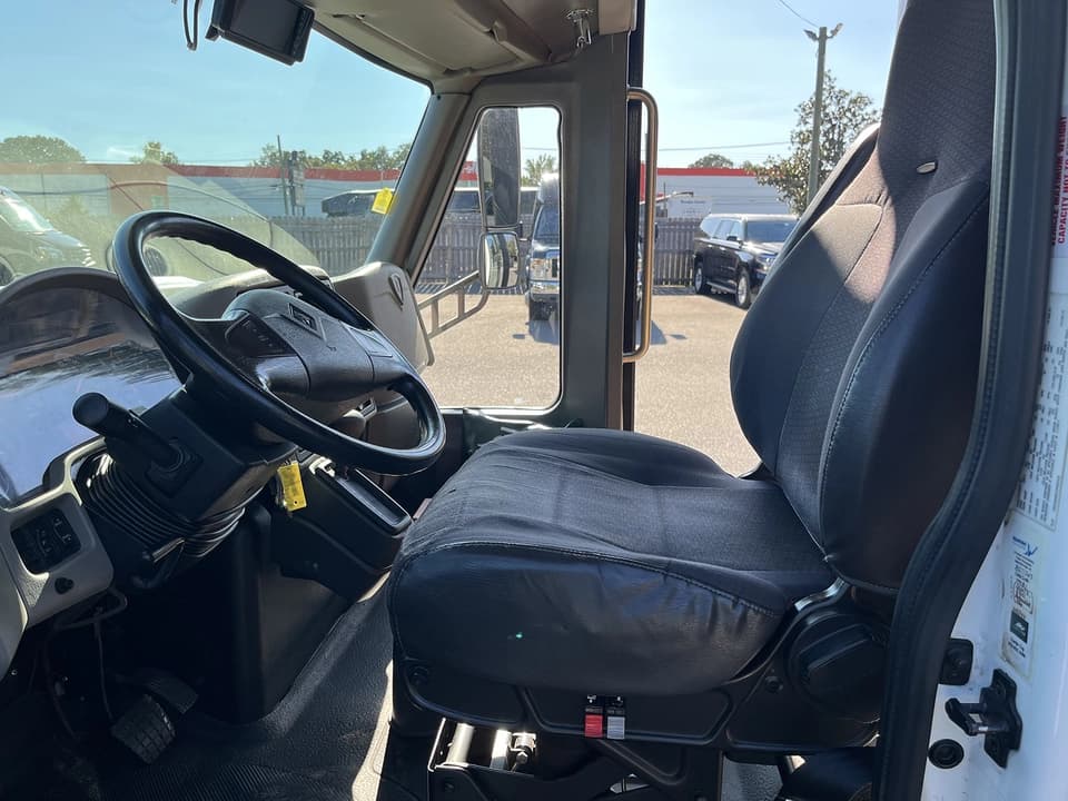 2014 International Turtle Top Shuttle Bus - Thumbnail 9 2014 International Turtle Top Shuttle Bus - Thumbnail 9