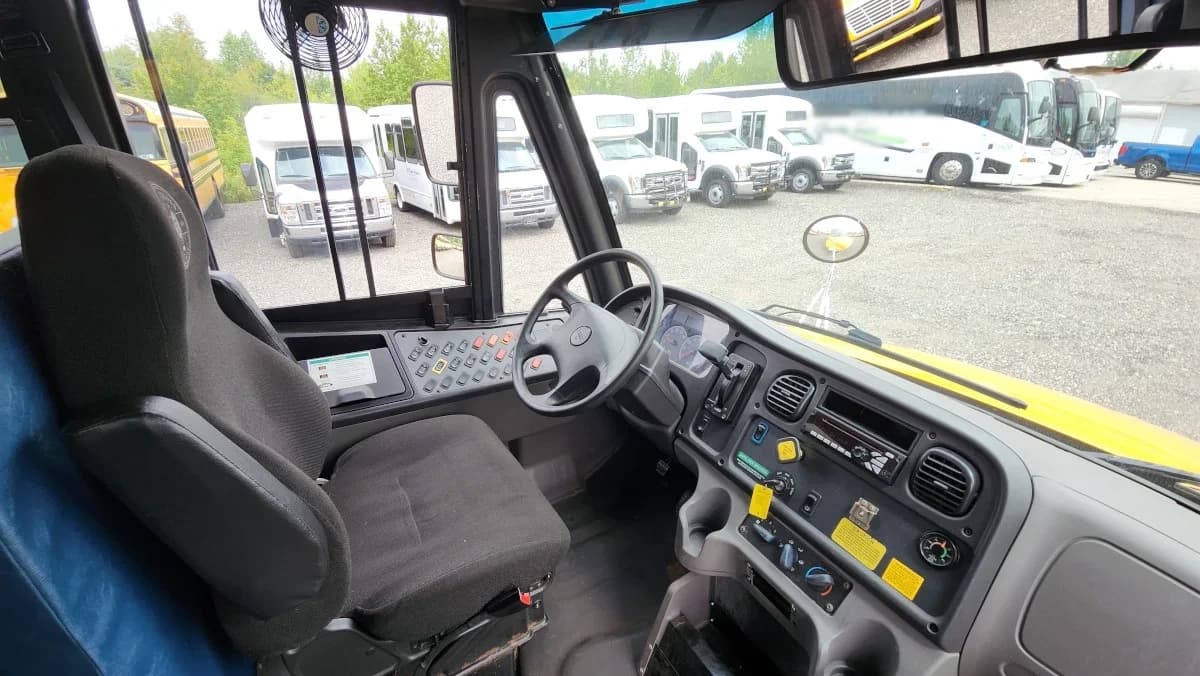 2017 Freightliner Thomas C2 72p - Thumbnail 7 2017 Freightliner Thomas C2 72p - Thumbnail 7