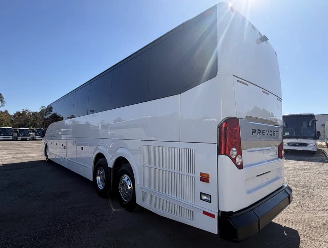 2019 Prevost H3-45 - Thumbnail 9 2019 Prevost H3-45 - Thumbnail 9