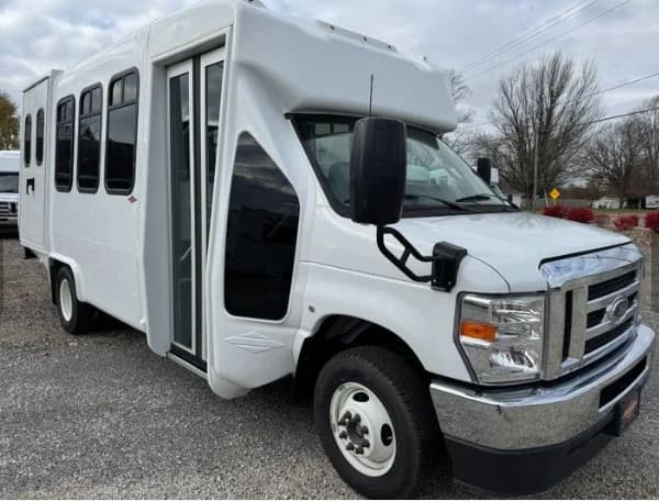 2025 Ford E-350 Diamond 12P ADA - Thumbnail 4 2025 Ford E-350 Diamond 12P ADA - Thumbnail 4