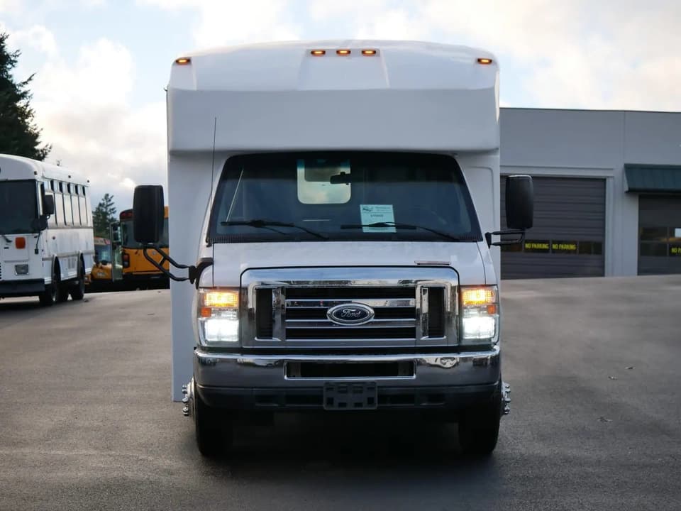 2015 Ford Goshen - Thumbnail 12 2015 Ford Goshen - Thumbnail 12