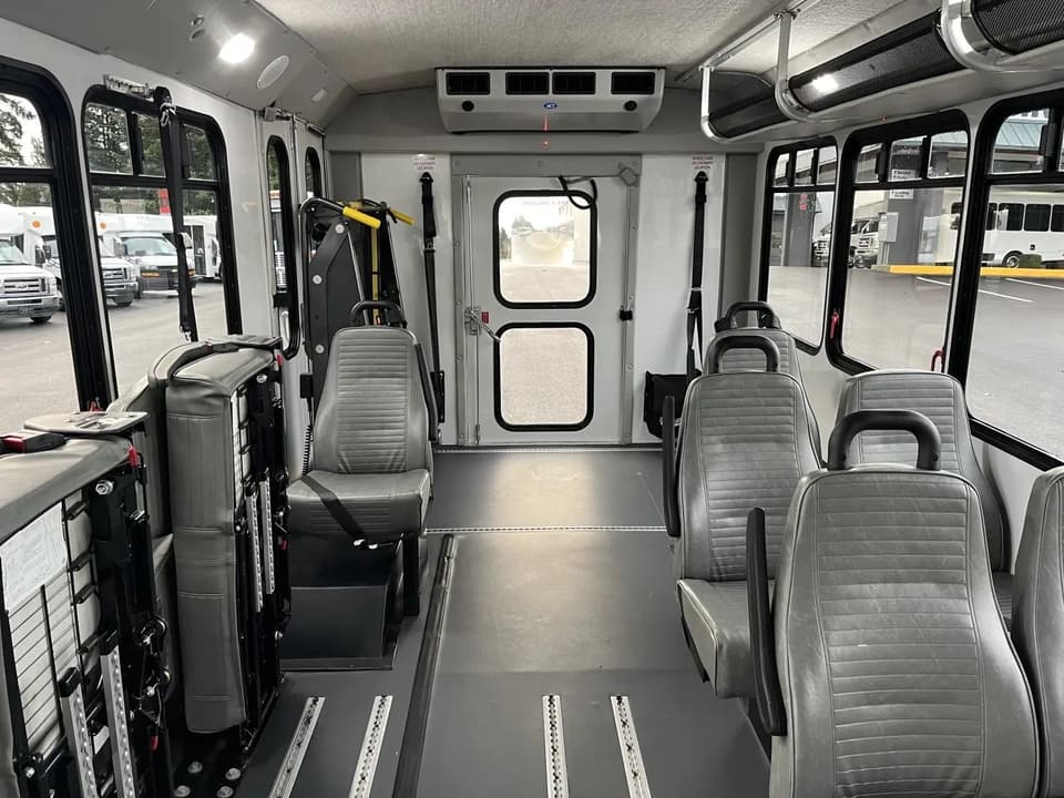 2015 Ford Goshen - Thumbnail 6 2015 Ford Goshen - Thumbnail 6