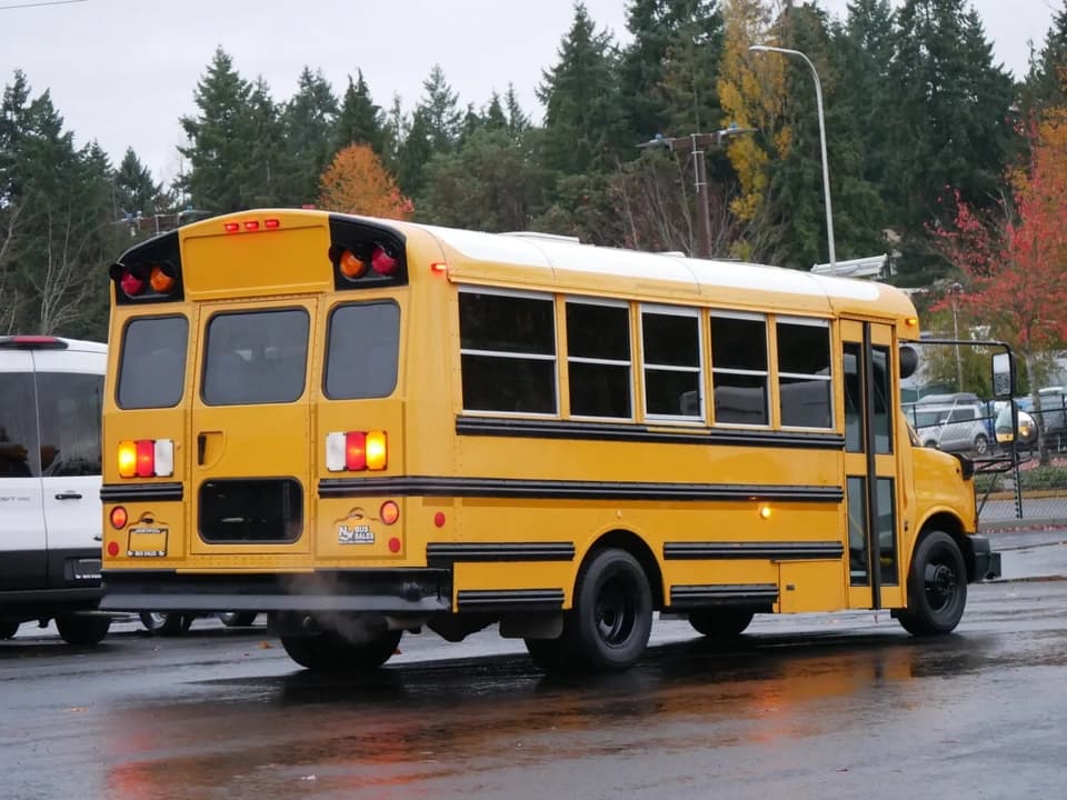 2015 Chevrolet Thomas - Thumbnail 3 2015 Chevrolet Thomas - Thumbnail 3