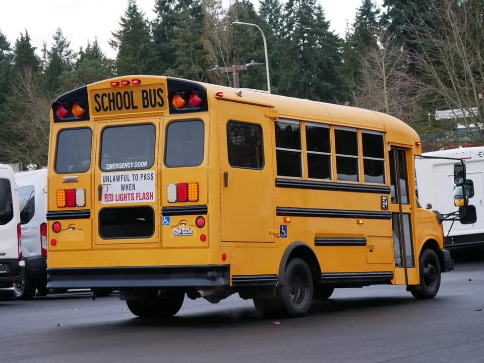 2014 Chevrolet Thomas - Thumbnail 3 2014 Chevrolet Thomas - Thumbnail 3