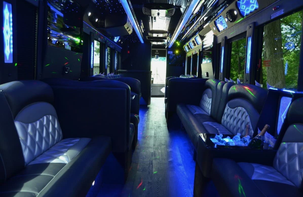 2017 Freightliner CT Coach Party Bus - Thumbnail 2 2017 Freightliner CT Coach Party Bus - Thumbnail 2