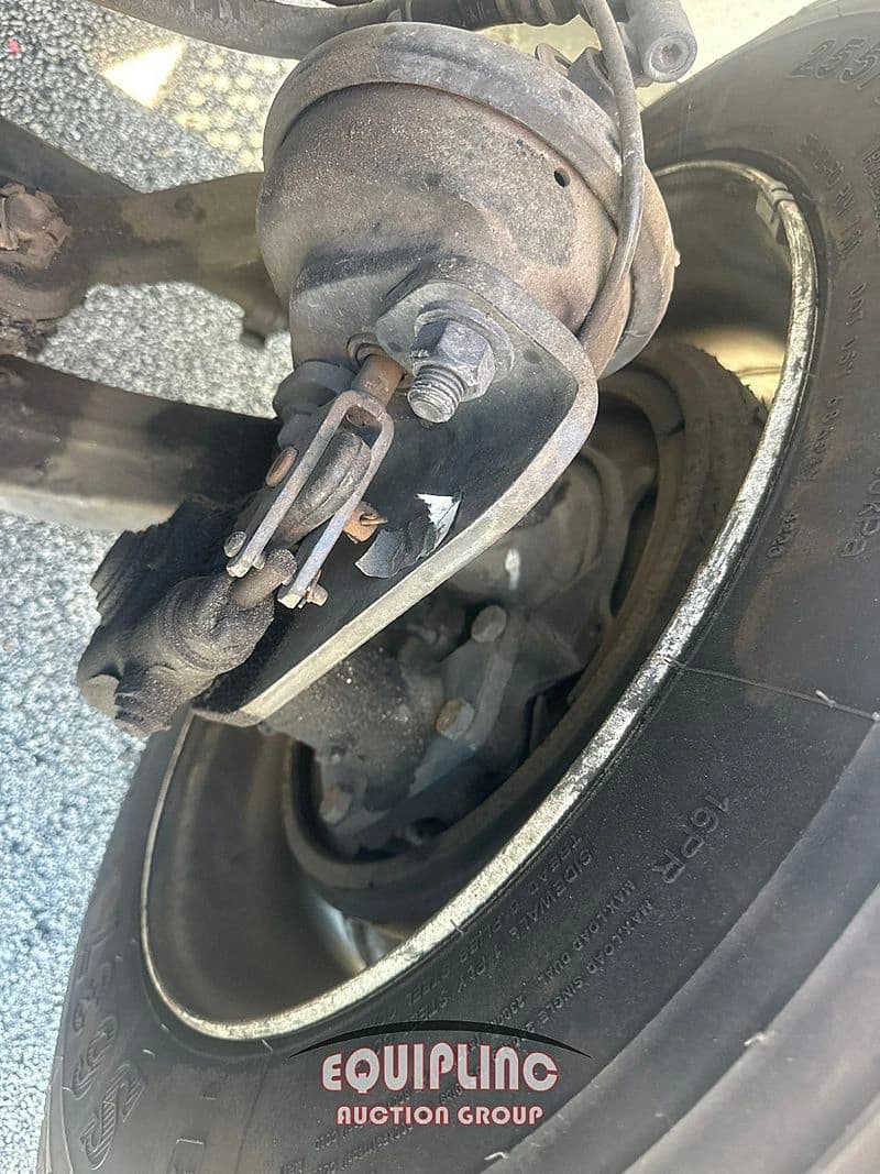 2015 International MAXXFORCE Shuttle Bus - Thumbnail 16 2015 International MAXXFORCE Shuttle Bus - Thumbnail 16