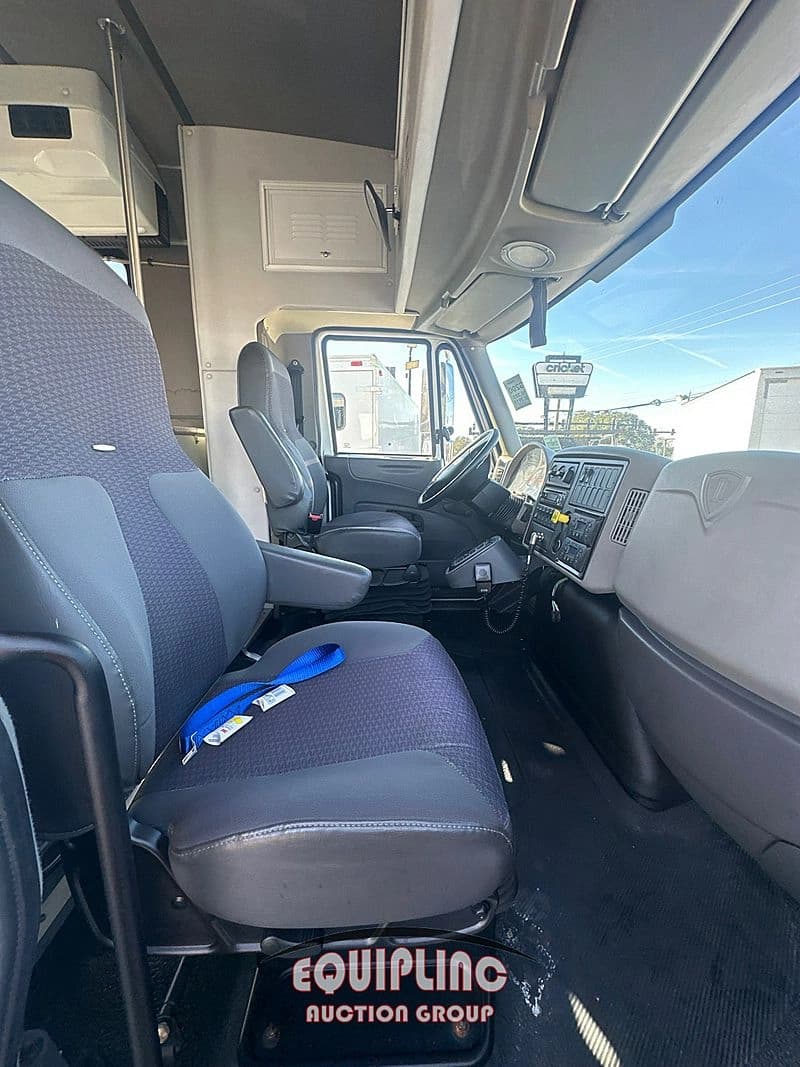 2015 International MAXXFORCE Shuttle Bus - Thumbnail 20 2015 International MAXXFORCE Shuttle Bus - Thumbnail 20