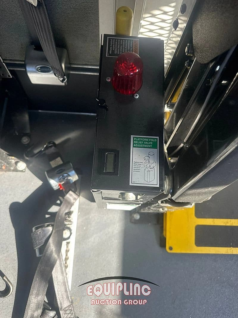 2015 International MAXXFORCE Shuttle Bus - Thumbnail 26 2015 International MAXXFORCE Shuttle Bus - Thumbnail 26