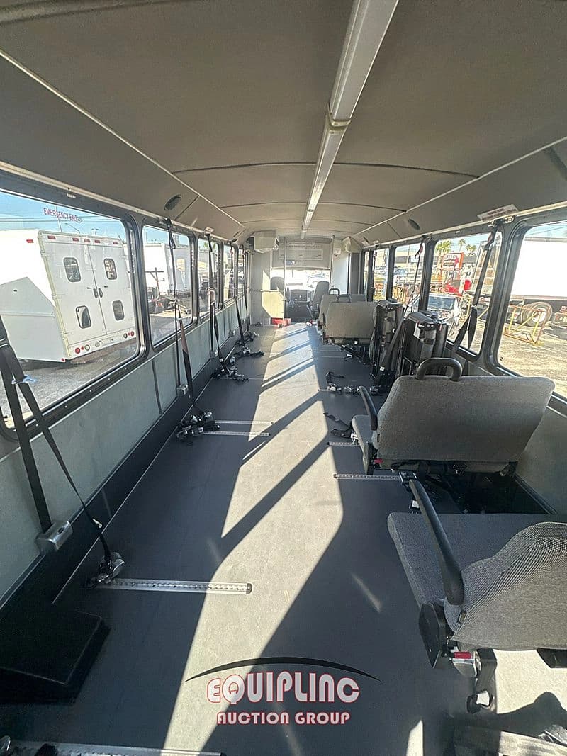 2015 International MAXXFORCE Shuttle Bus - Thumbnail 28 2015 International MAXXFORCE Shuttle Bus - Thumbnail 28