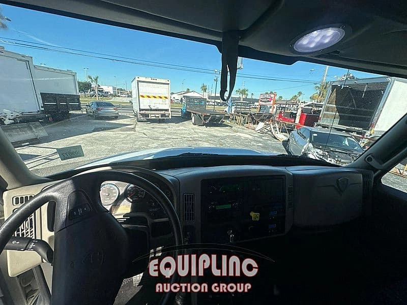 2015 International MAXXFORCE Shuttle Bus - Thumbnail 42 2015 International MAXXFORCE Shuttle Bus - Thumbnail 42