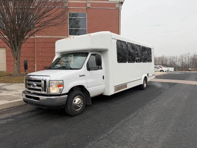 2020 Ford E-450 bus 2020 Ford E-450 bus