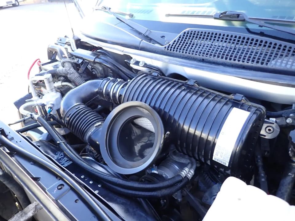 2006 ElDorado Aero Elite Shuttle Bus - Thumbnail 12 2006 ElDorado Aero Elite Shuttle Bus - Thumbnail 12