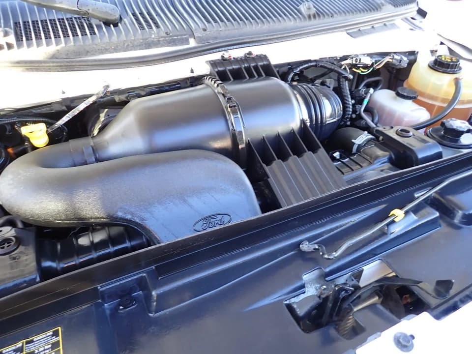 2015 Champion Challenger Shuttle Bus - Thumbnail 12 2015 Champion Challenger Shuttle Bus - Thumbnail 12