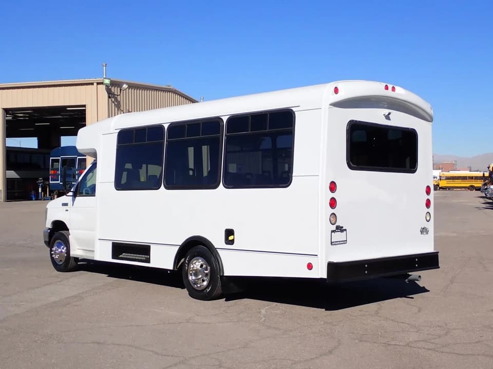 2015 Champion Challenger Shuttle Bus - Thumbnail 5 2015 Champion Challenger Shuttle Bus - Thumbnail 5