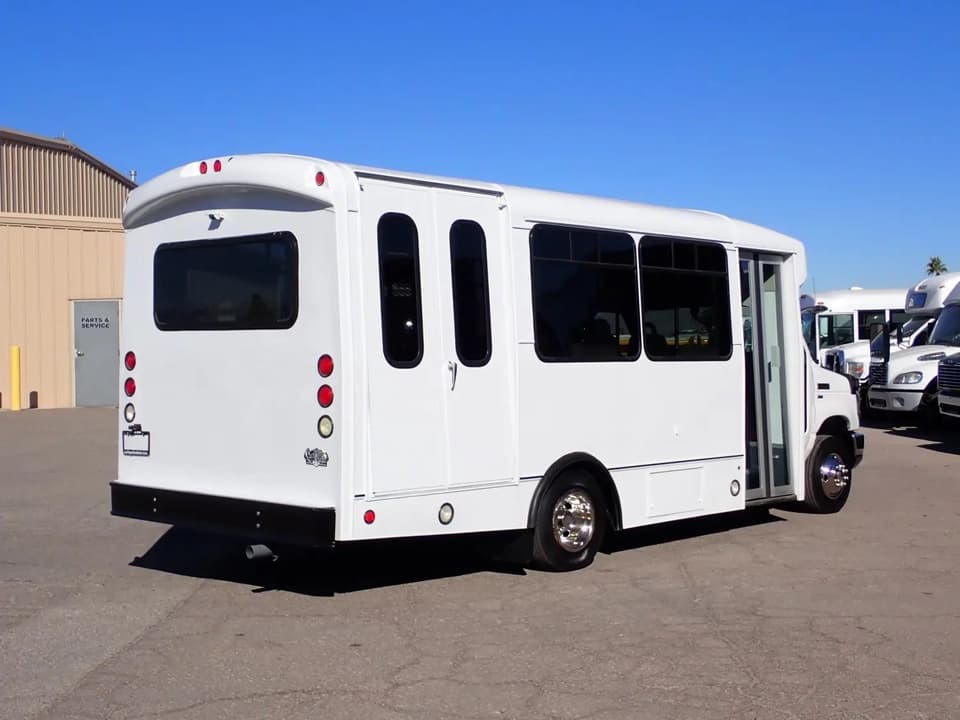 2015 Champion Challenger Shuttle Bus - Thumbnail 7 2015 Champion Challenger Shuttle Bus - Thumbnail 7