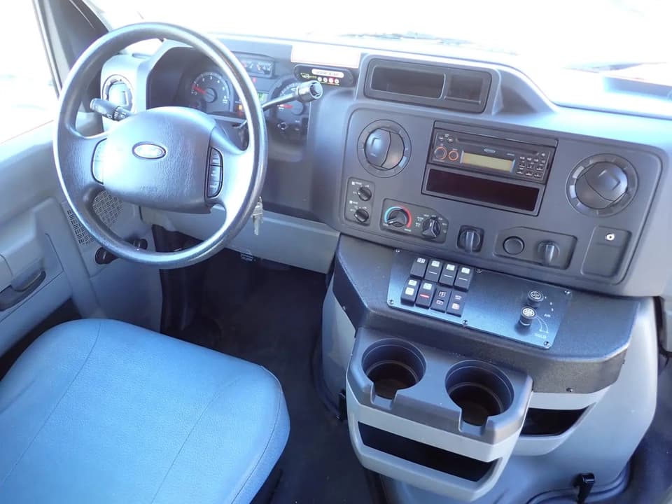 2017 Startrans Senator Shuttle Bus - Thumbnail 11 2017 Startrans Senator Shuttle Bus - Thumbnail 11