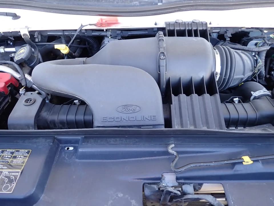 2016 Goshen Impulse Shuttle Bus - Thumbnail 12 2016 Goshen Impulse Shuttle Bus - Thumbnail 12