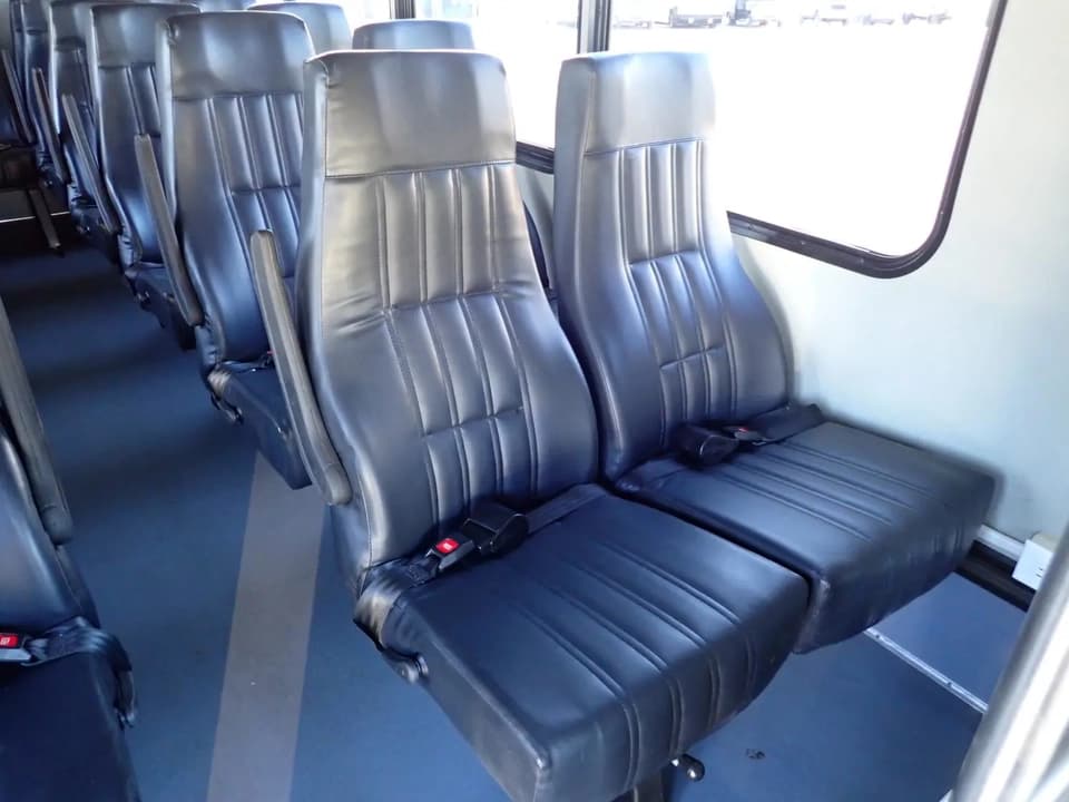 2016 Goshen Impulse Shuttle Bus - Thumbnail 8 2016 Goshen Impulse Shuttle Bus - Thumbnail 8