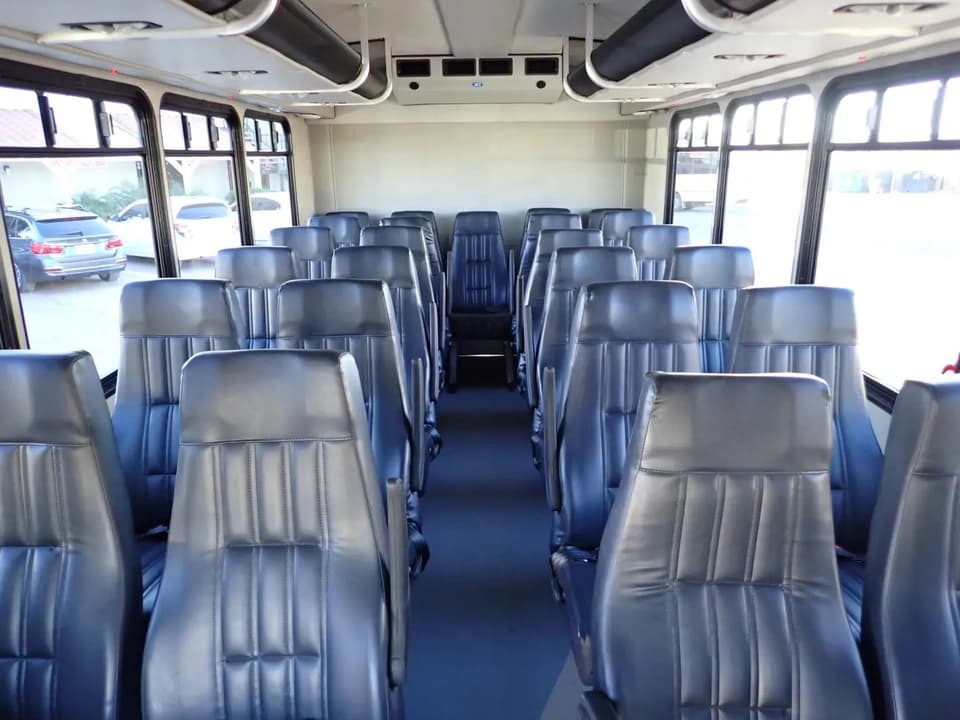 2016 Goshen Impulse Shuttle Bus - Thumbnail 9 2016 Goshen Impulse Shuttle Bus - Thumbnail 9