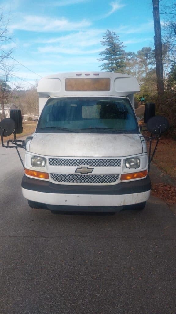 2013 Chevrolet G3500 Passenger Bus - Thumbnail 2 2013 Chevrolet G3500 Passenger Bus - Thumbnail 2