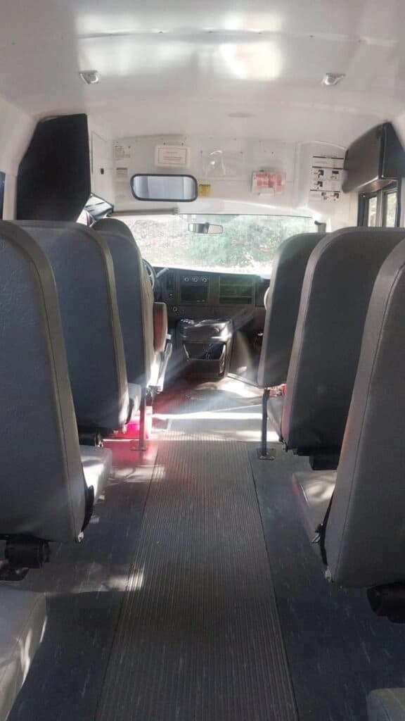 2013 Chevrolet G3500 Passenger Bus - Thumbnail 9 2013 Chevrolet G3500 Passenger Bus - Thumbnail 9