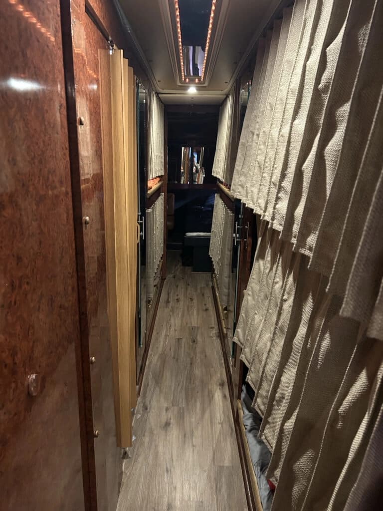 1996 VanHool T8 Star Car Entertainer - Thumbnail 13 1996 VanHool T8 Star Car Entertainer - Thumbnail 13