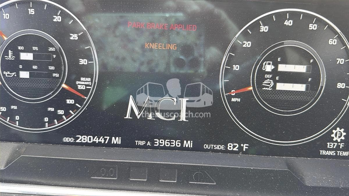 2018 Mci J4500 - Thumbnail 14 2018 Mci J4500 - Thumbnail 14