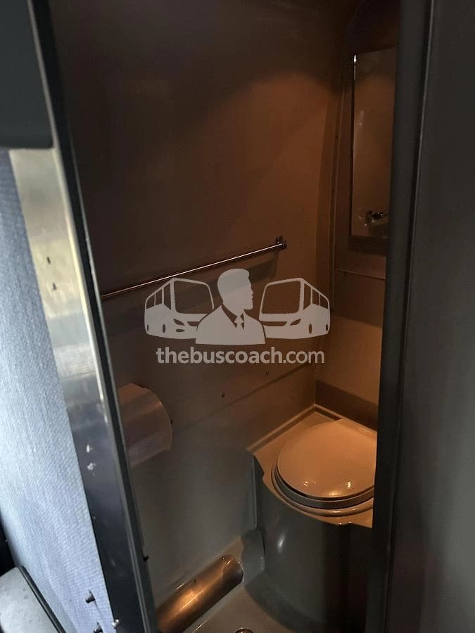 2017 Prevost X3-45 ADA - Thumbnail 20 2017 Prevost X3-45 ADA - Thumbnail 20