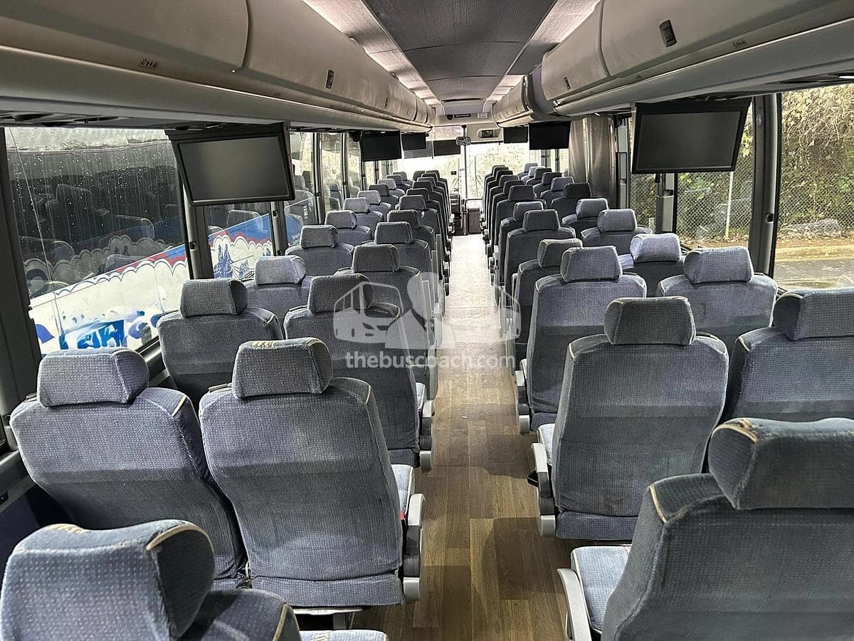 2017 Prevost X3-45 ADA - Thumbnail 4 2017 Prevost X3-45 ADA - Thumbnail 4