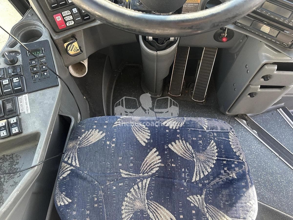 2013 Mci J4500 - Thumbnail 13 2013 Mci J4500 - Thumbnail 13