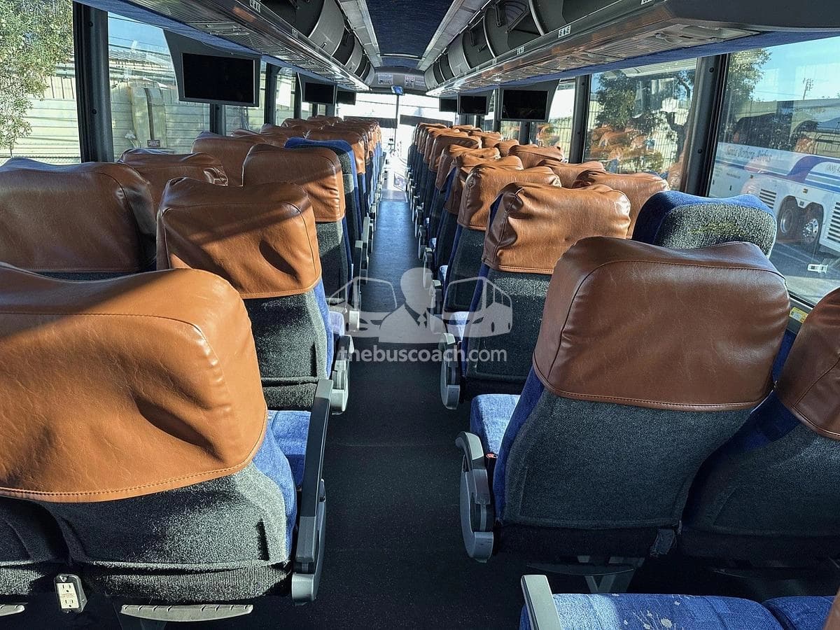 2012 Mci J4500 - Thumbnail 6 2012 Mci J4500 - Thumbnail 6